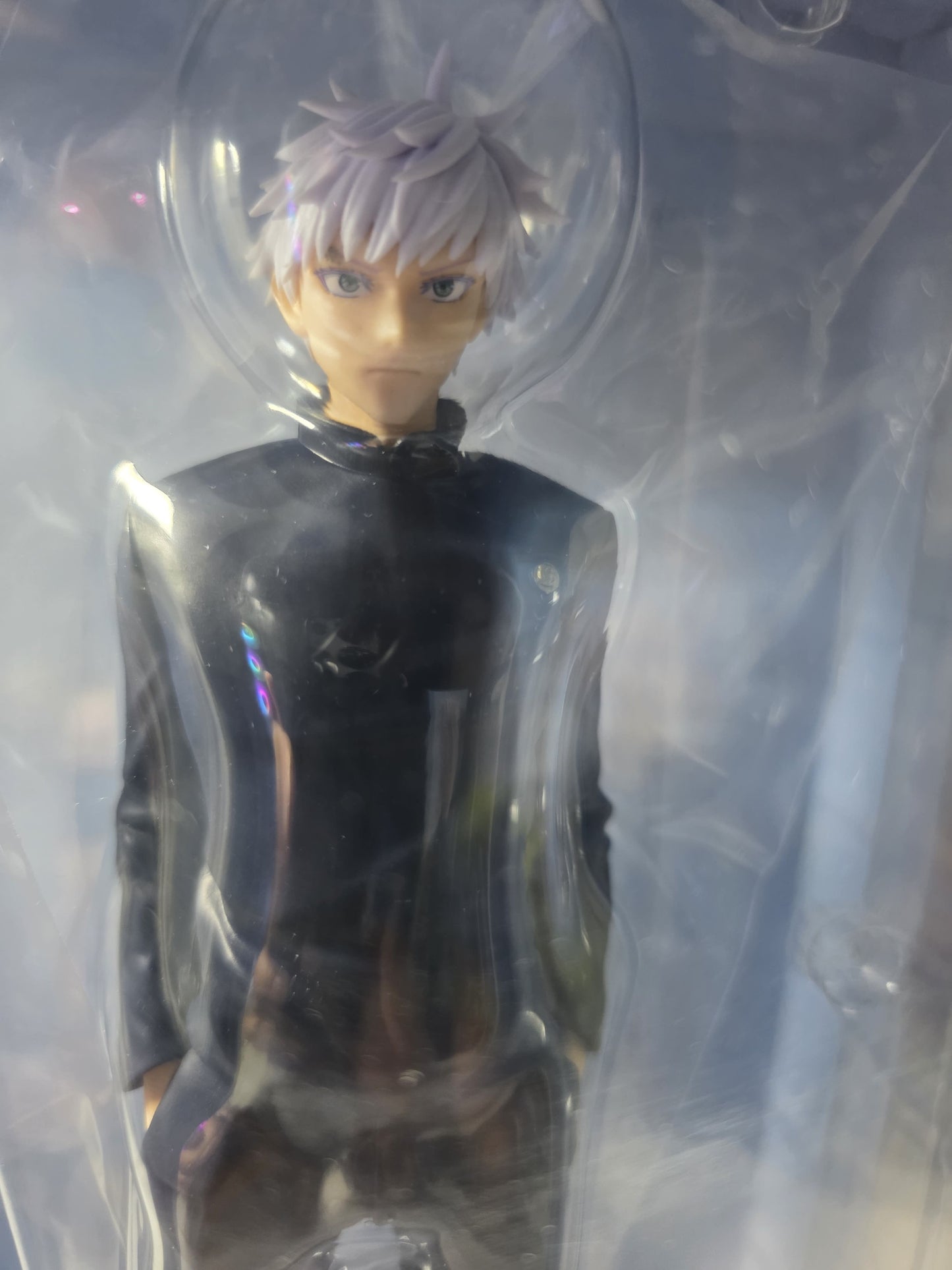 Jujutsu Kaisen Satoru Gojo Ichiban Kuji Prize D figure Japan version, Satoru Gojo in high school uniform standing anime collectible in window display box.